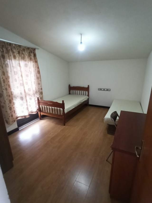 Tirane, jepet me qera apartament 2+1+A+BLK Kati 3, 110 m² 220 Euro Bulevardi Ri(gezim kaceli)