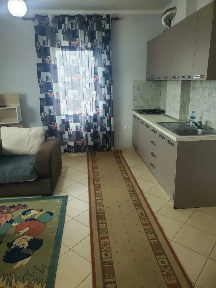 Tirane, jap me qera apartament 1+1 Kati 4, 59 m² 280 € (rruga ardeno)