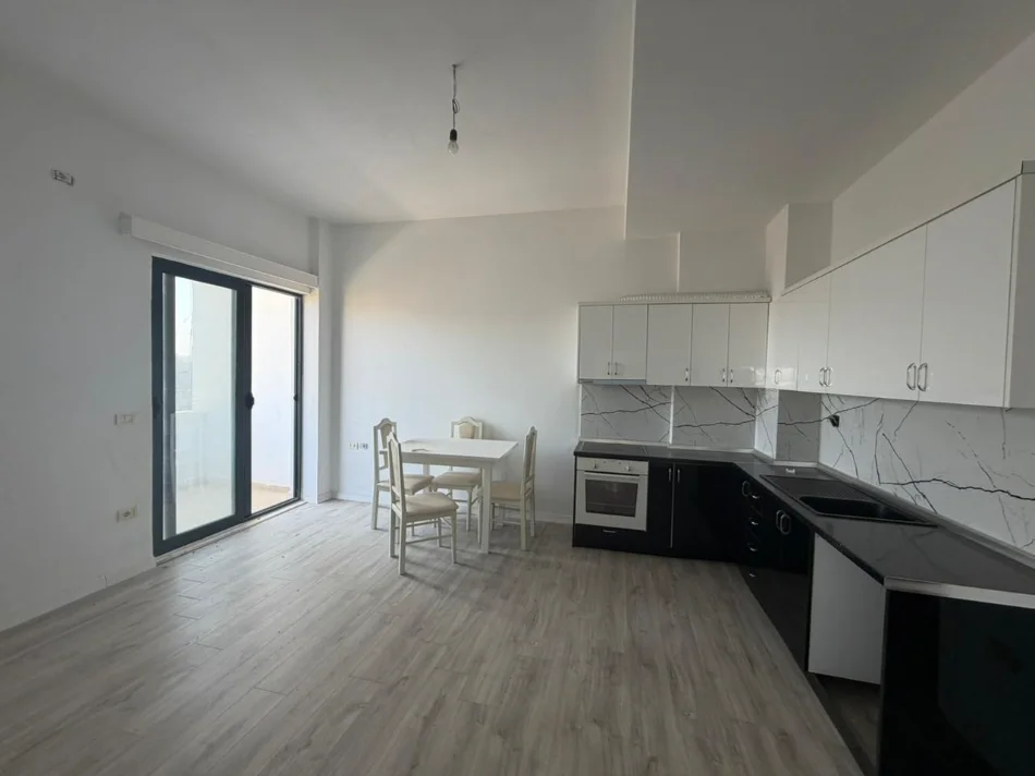 Durres, shitet Kati 5, 85.000 € 