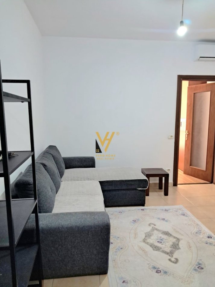 Tirane, jepet me qera apartament 1+1+Ballkon Kati 4, 50 m² 350 € (ASTIR)