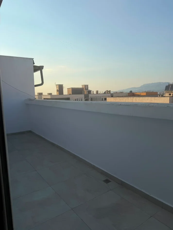 Tirane, shitet apartament 1+1+Ballkon Kati 9, 90 m² 123.500 € (Astir)