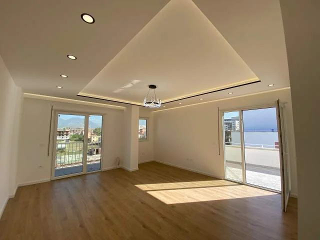 Tirane, jepet me qera ambjent biznesi Kati 3, 500 m²5.000 Euro (teodor keko)