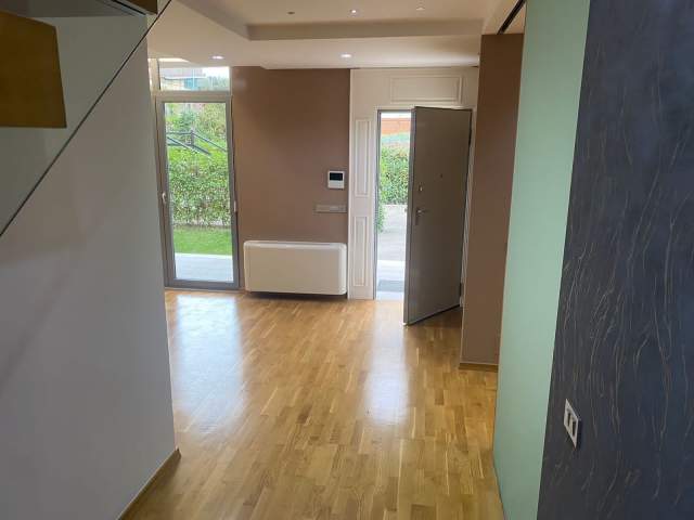 Tirane, jepet me qera apartament 4+1+A+BLK Kati 0, 320 m² 1.800 Euro (Liqeni i Thate)