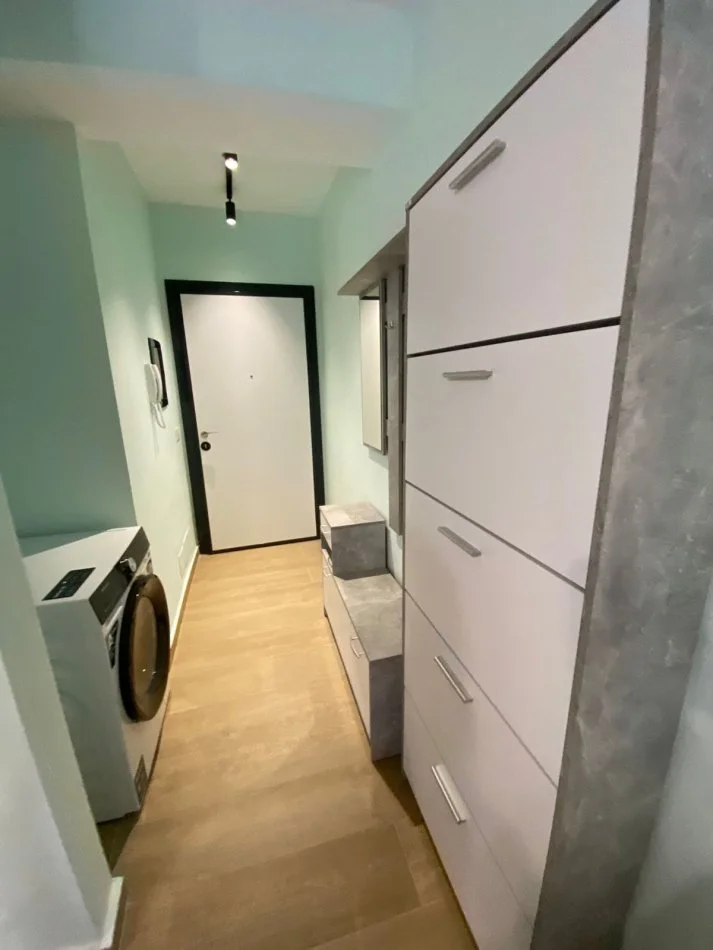 Tirane, jepet me qera apartament 1+1+Ballkon Kati 4, 60 m² 500 € (Kodra E Diellit)