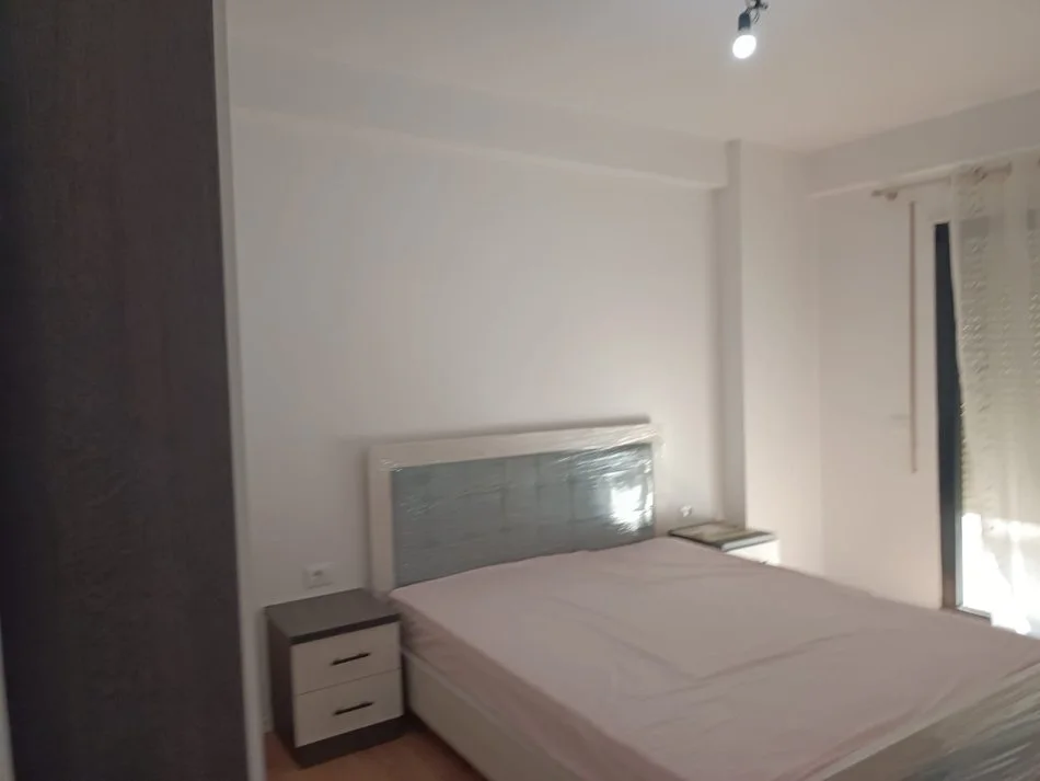 Shqiperi, jap me qera apartament 1+1 Kati 3, 1 m²