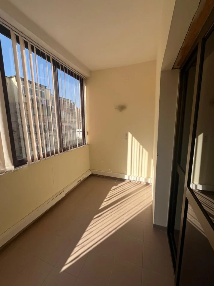Tirane, jepet me qera zyre Kati 2, 130 m² 840 € (andon Zako Cajupi)