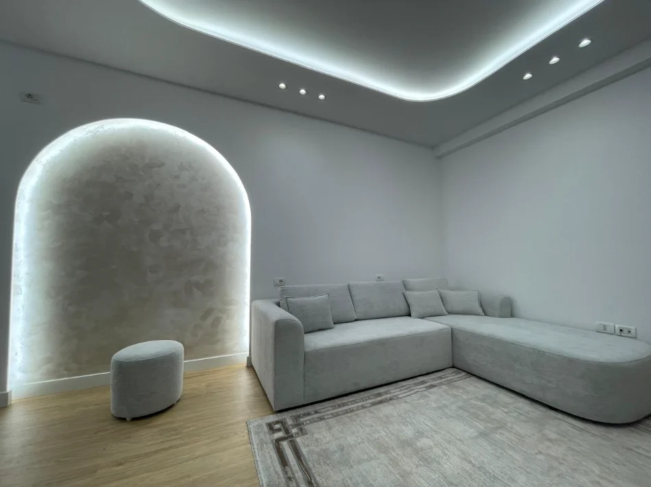 Tirane, shitet apartament 1+1+Aneks+Ballkon Kati 5, 57 m² 111.000 € (kashar)