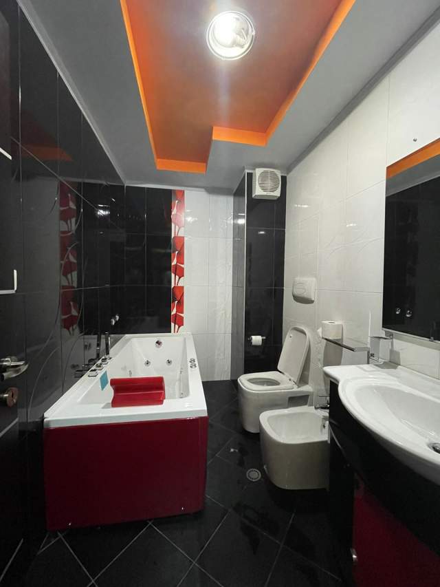 Tirane, jepet me qera apartament duplex 2+1+A+BLK Kati 3, 600