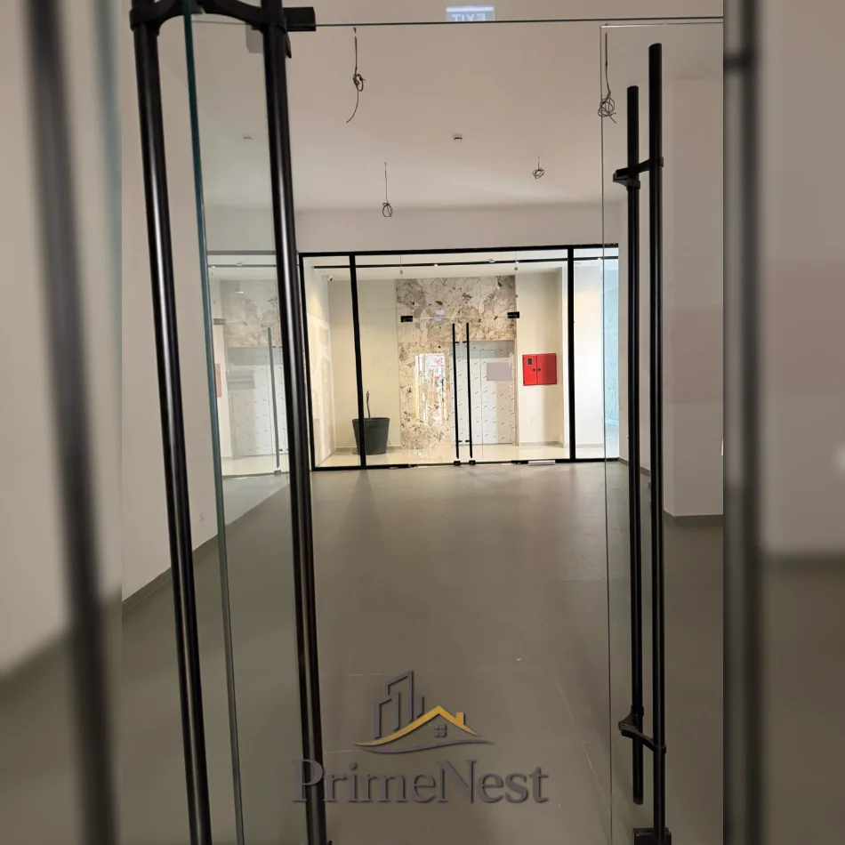 Tirane, shitet ambjent biznesi Kati 0, 63 m² (Garden Building)