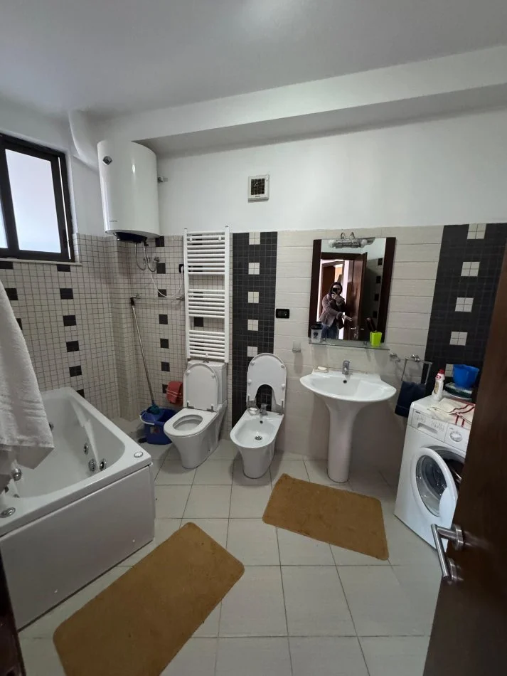 Tirane, jepet me qera apartament Kati 2, 90 m² 450 € (Tregu elektrik)