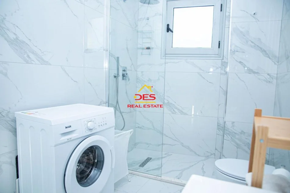 Vlore, jepet me qera apartament 2+1+Ballkon Kati 3, 95 m² 450 € (Rruga dhimitër Konomi)