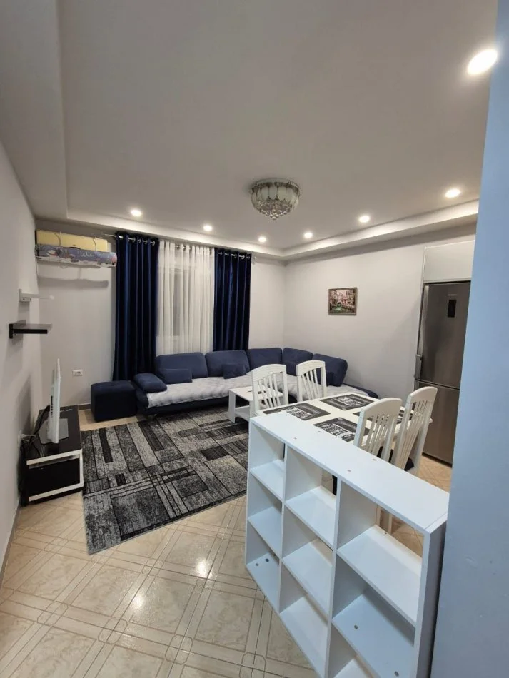 Tirane, jepet me qera apartament 1+1 Kati 5, 78 m² 500 € (5 maji)