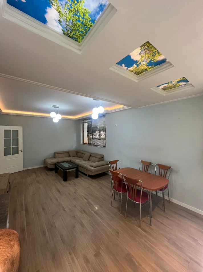 Shqiperi, jepet me qera apartament 1+1 Kati 1, 75 m² 600 € (rruga e kavajes)