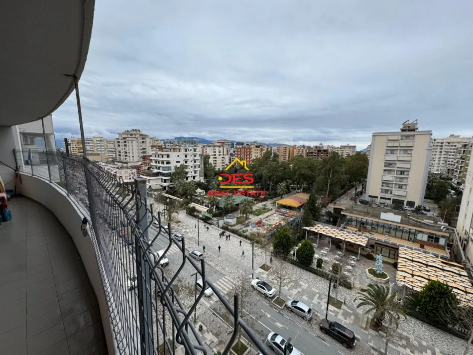 Vlore, shitet apartament 2+1+Ballkon Kati 8, 137 m² 220.000 € (Rruga Sadik Zotaj)