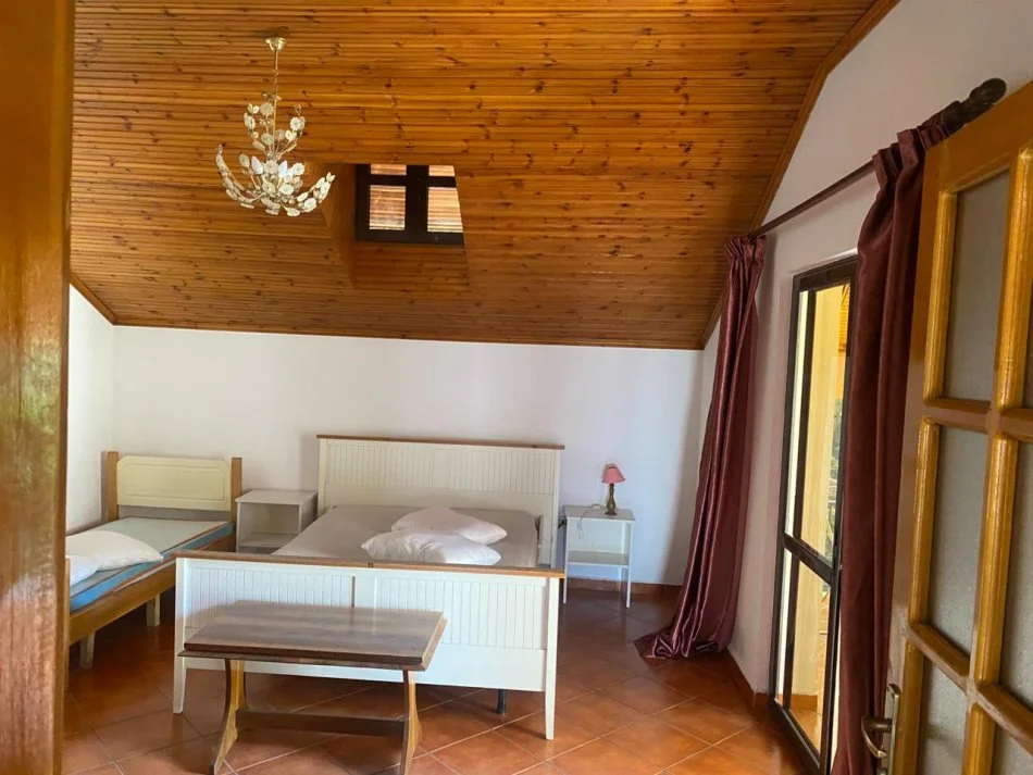 Tirane, jepet me qera apartament 2+1+Ballkon Kati 2, 90 m² 550 €