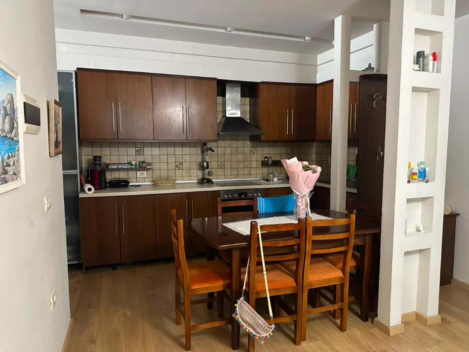 Tirane, shitet apartament 3+1 , 104 m² 220.000 € (Don bosko)