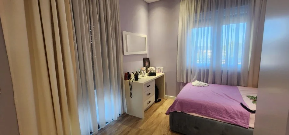 Tirane, jepet me qera Vile 4+1+Aneks+Ballkon , 407 m² 5.000 € 