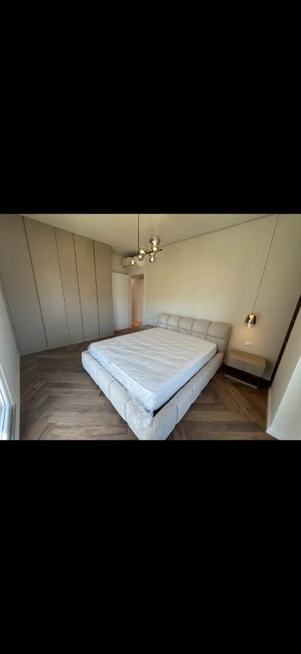 Tirane, jepet me qera apartament 2+1 , 850 € (don bosko)