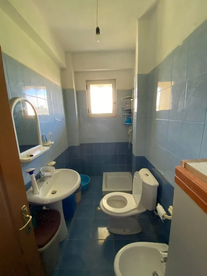 Durres, shitet apartament 1+1+Ballkon Kati 3, 61 m² 65.000 € (Golem)