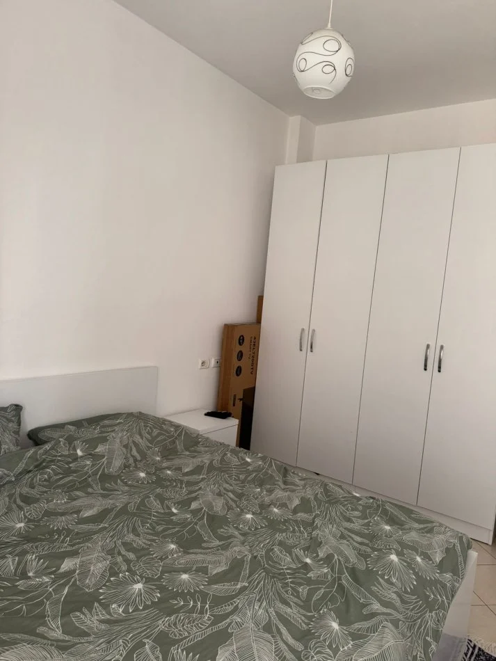 Tirane, shitet apartament 1+1+Ballkon Kati 4, 48 m² 104.000 € (Rruga e Kavajes , Rruga Stavri Themeli , prane globe)