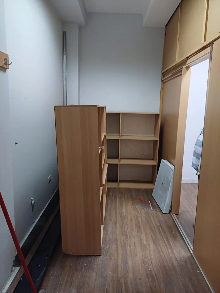 Tirane, jepet me qera zyre , 28 m² 30.000  lek (Bul Gjergj Fishta k1)