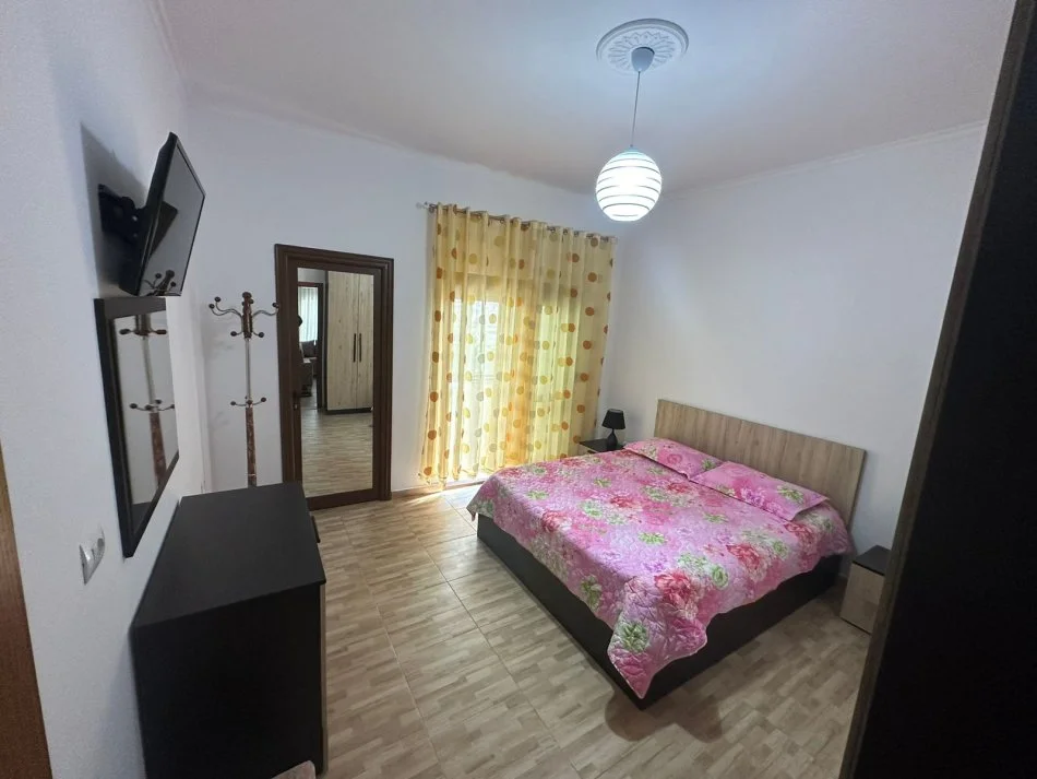 Jepet Shtepi  me qera,    ne Vile 1+1      ID   11878