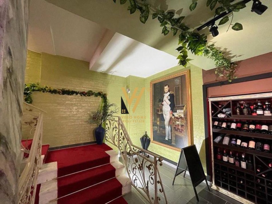 Tirane, shitet bar-resorant Kati 0, 220 m² 617,000 € (BLLOK)