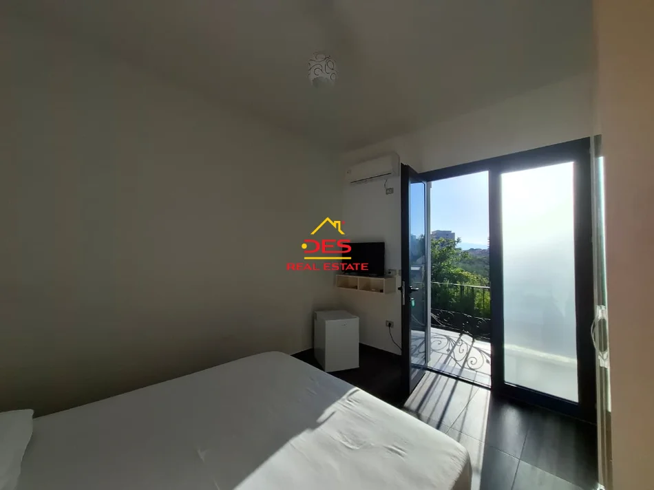 Vlore, shitet hotel Kati 3, 800 m² 2.500.000 € (Rruga Reshat Osmani)