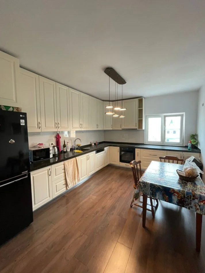 Tirane, shitet apartament 3+1+Aneks+Ballkon Kati 5, 164 m² 409.000 € (Komuna e Parisit)