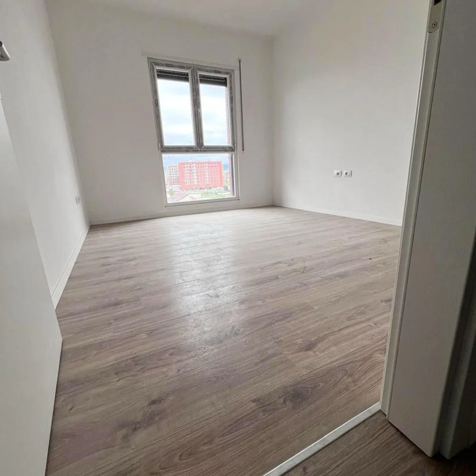 Tirane, shitet apartament 1+1 Kati 6, 110 m² 99.000 € (KAMEZ)
