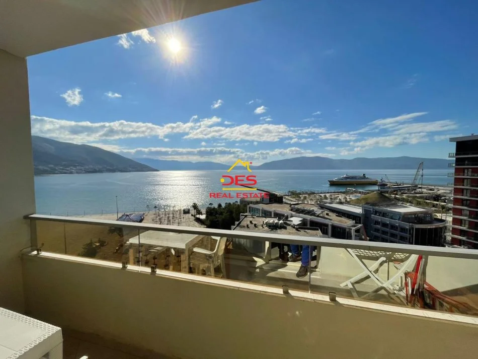 Vlore, jepet me qera apartament 2+1+Ballkon Kati 10, 105 m² 600 € (Rruga Çamëria)