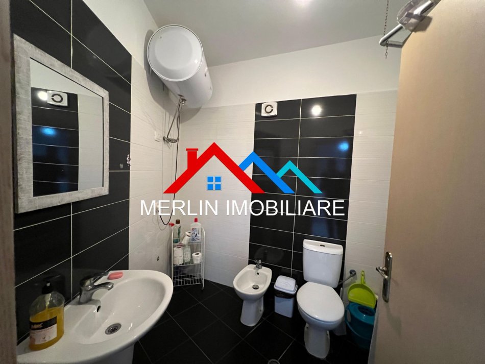 Tirane, jepet me qera apartament 1+1+Ballkon Kati 8, 70 m² 520 € (BULEVARDI MIGJENI,ASTIR)