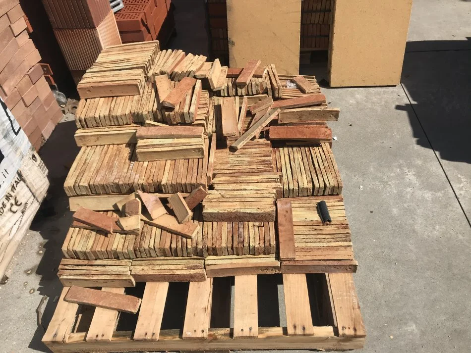 Gure dekorativ, pllaka xhami, pllaka balte, tulla shamat zjarrduruese, aksesor dekorues me cmime konkurence ju ofrojme 🤲🤲🤲