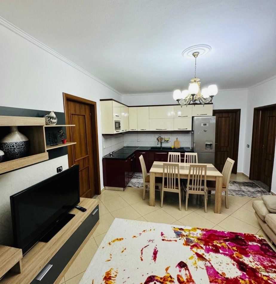 Tirane, jepet me qera apartament 2+1 Kati 2, 90 m² 500 € (Don Bosko)