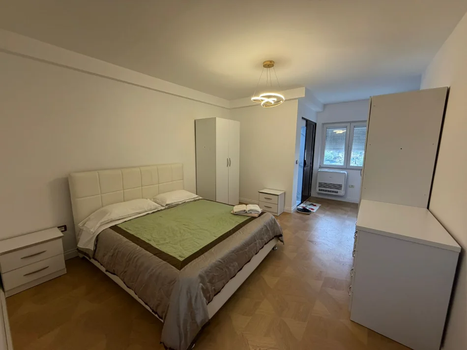 Tirane, shitet apartament 2+1 , 143 m² (Tirana e re)