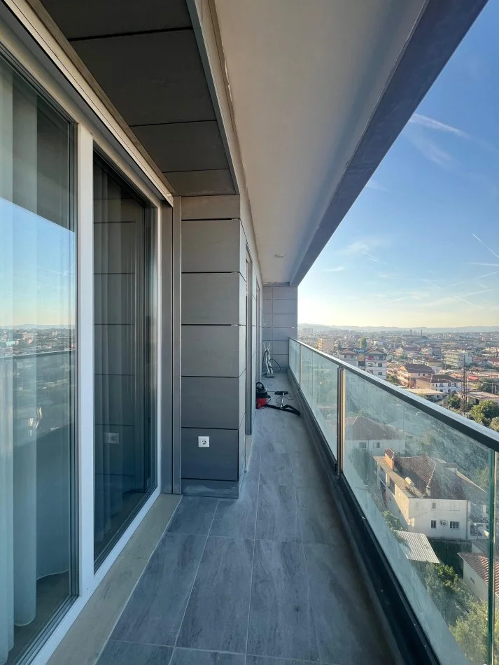 Shqiperi, jepet me qera apartament 2+1+Ballkon Kati 9, 106 m² 800 € (Don Bosko)