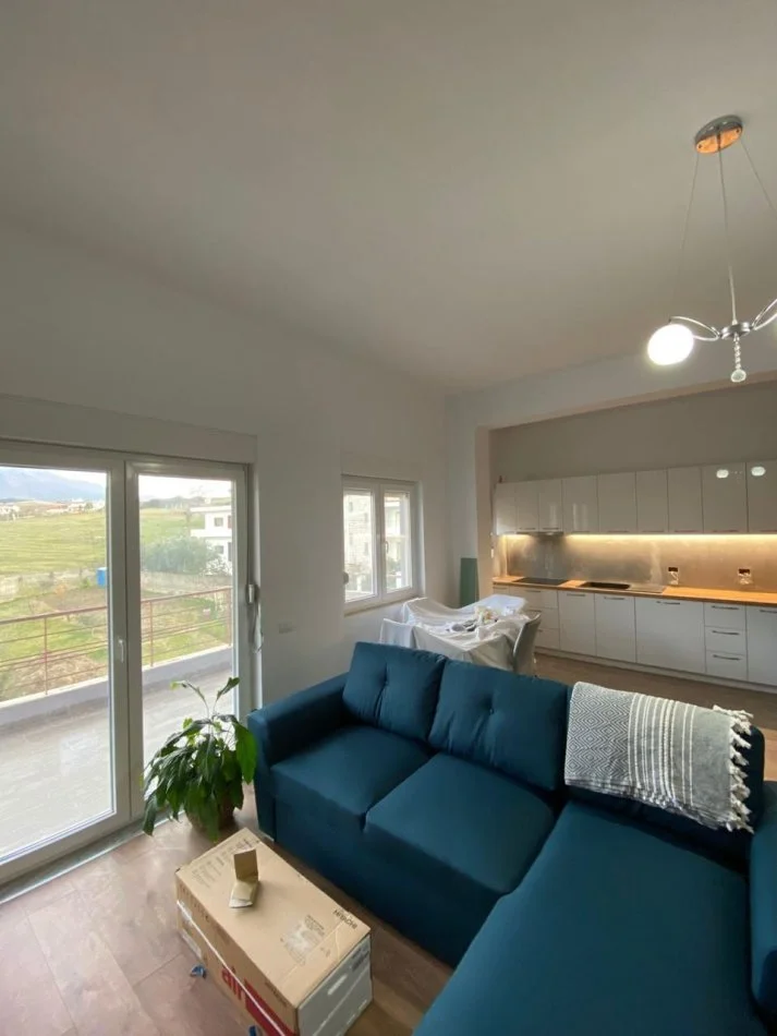 Tirane, jepet me qera apartament 1+1 , 