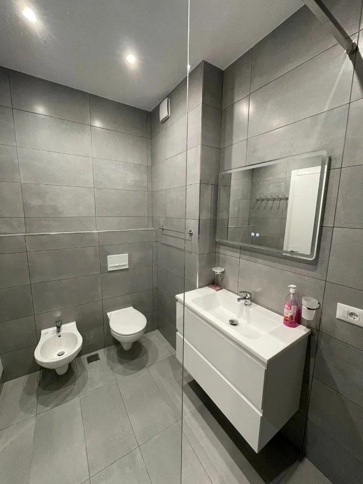 Tirane, jepet me qera 1+1 , 