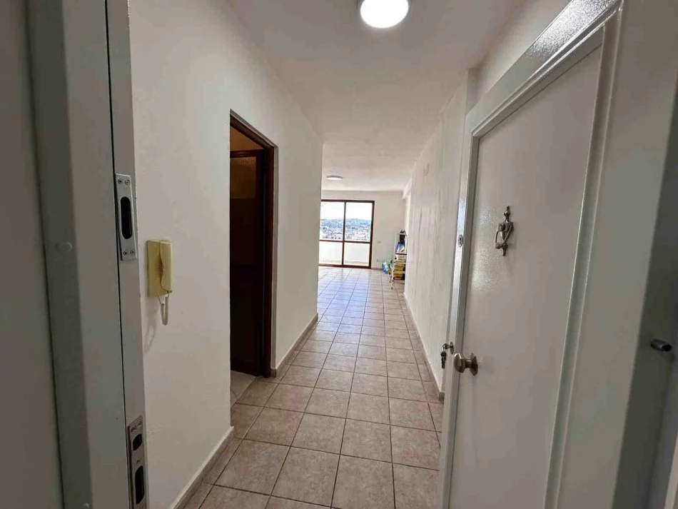 Durres, shitet garsonier 1+1 Kati 5, 50 m² 53.000 € (Durres Plazh)