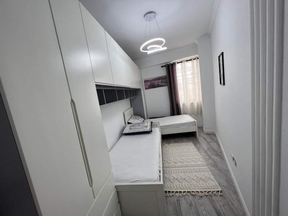 Tirane, shitet apartament 2+1+Ballkon Kati 7, 85 m² 133.000 € (Tom Plezha)