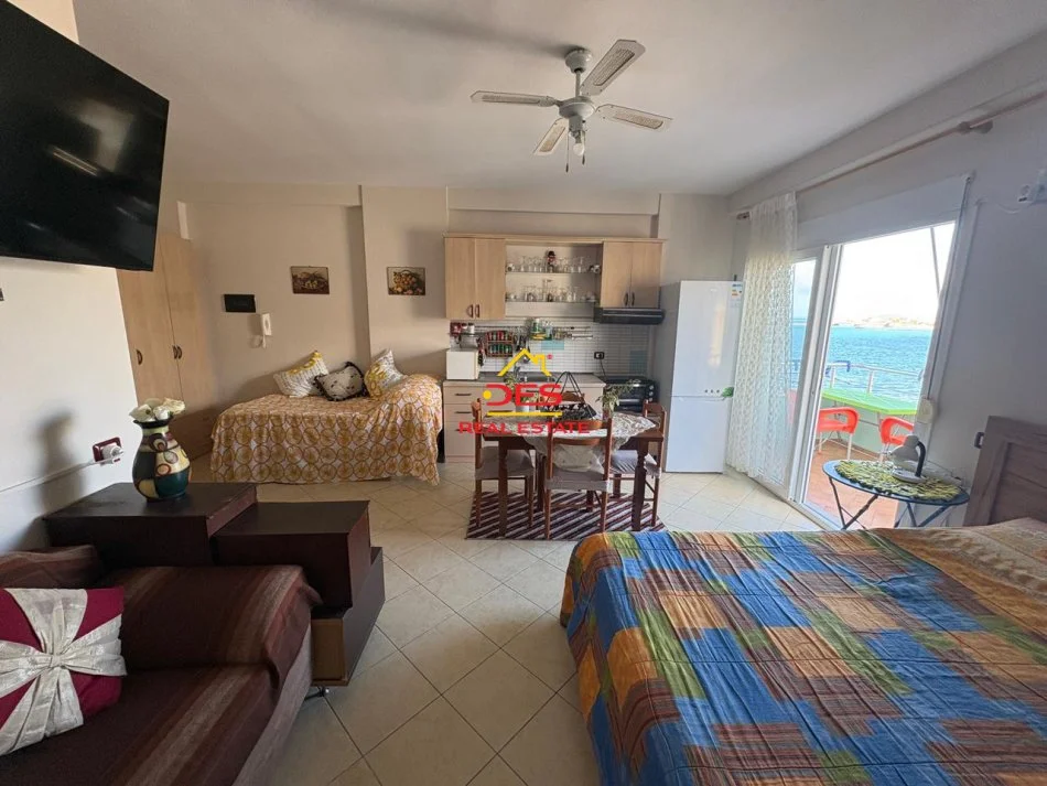 Vlore, jepet me qera apartament Kati 8, 50 m² 400 € (Rruga Murat Tërbaçi)