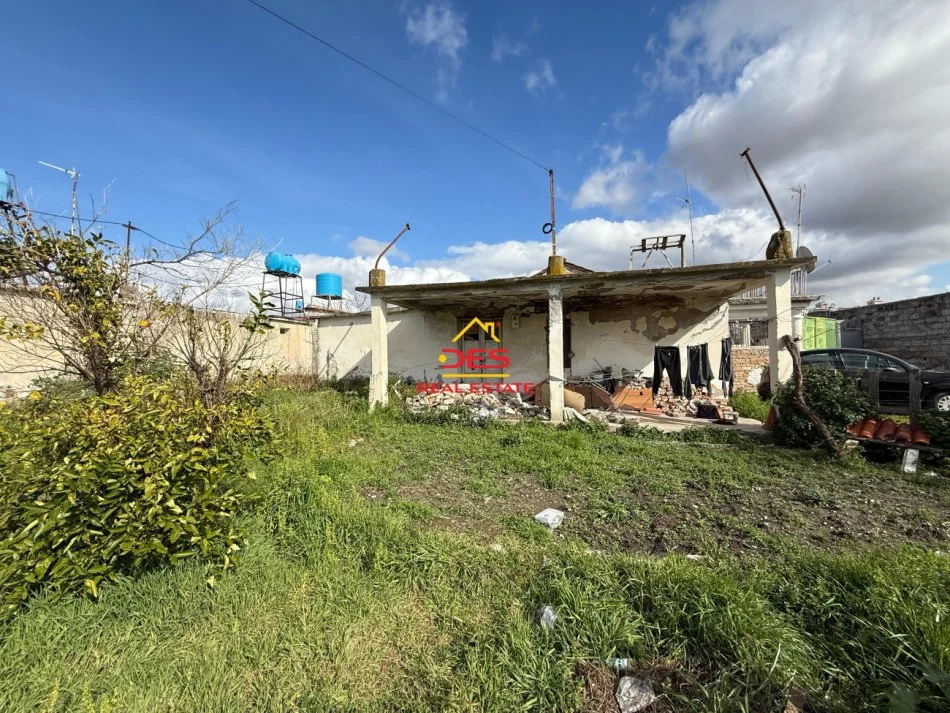 Vlore, shitet shtepi 2+1 Kati 0, 79 m² 60.000 € (Rruga Dervish Hekali)