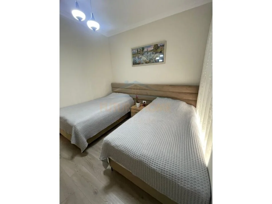Tirane, shitet apartament 2+1 Kati 1, 89 m² 155.000 € (Porcelan)
