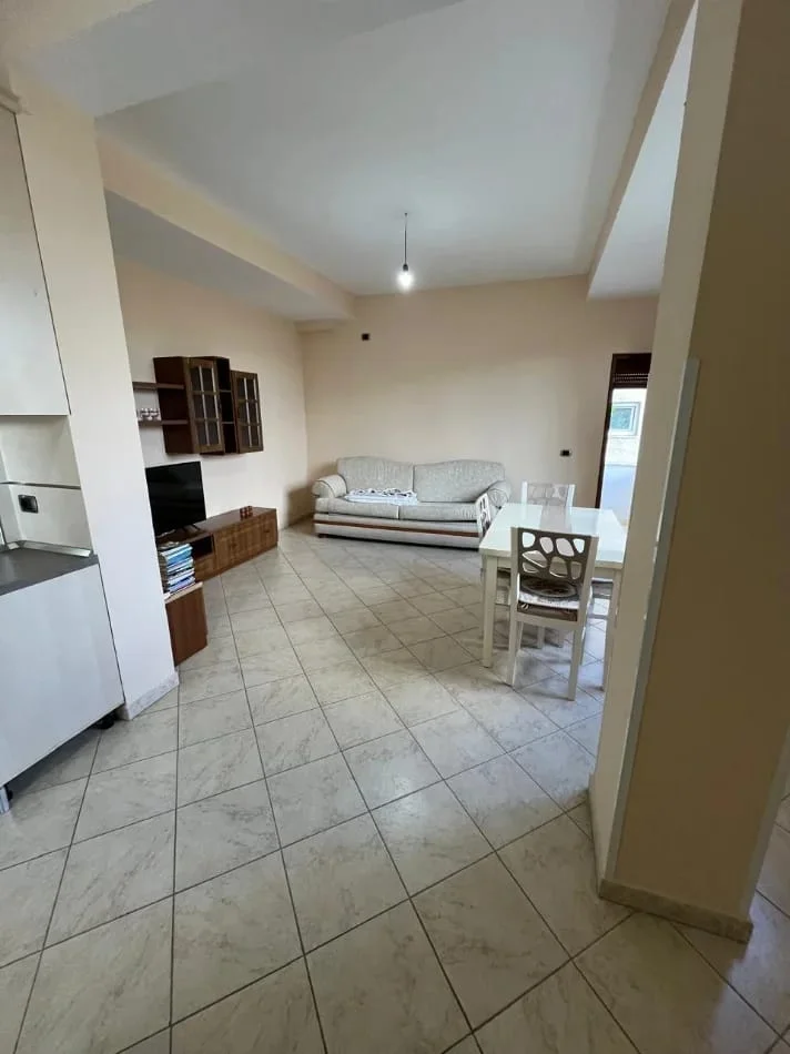 Tirane, jepet me qera apartament 2+1 Kati 2, 100 m² 475 € (Kodra e Priftit)