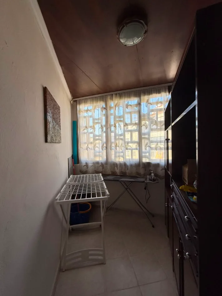 Tirane, jepet me qera apartament 2+1+Ballkon Kati 5, 90 m² 700 € (ali demi)