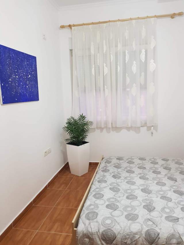 Tirane, jap me qera apartament 2+1 Kati 5, 700 Euro (Prane Delijorgji)