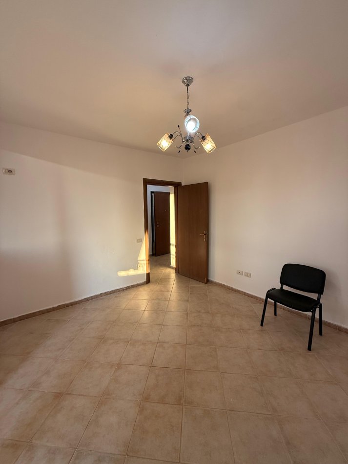Tirane, jepet me qera apartament 1+1 Kati 7, 70 m² 450 € 
