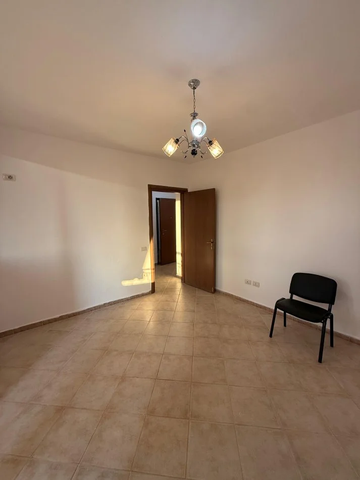 Tirane, jepet me qera apartament 1+1 Kati 7, 70 m² 450 € 