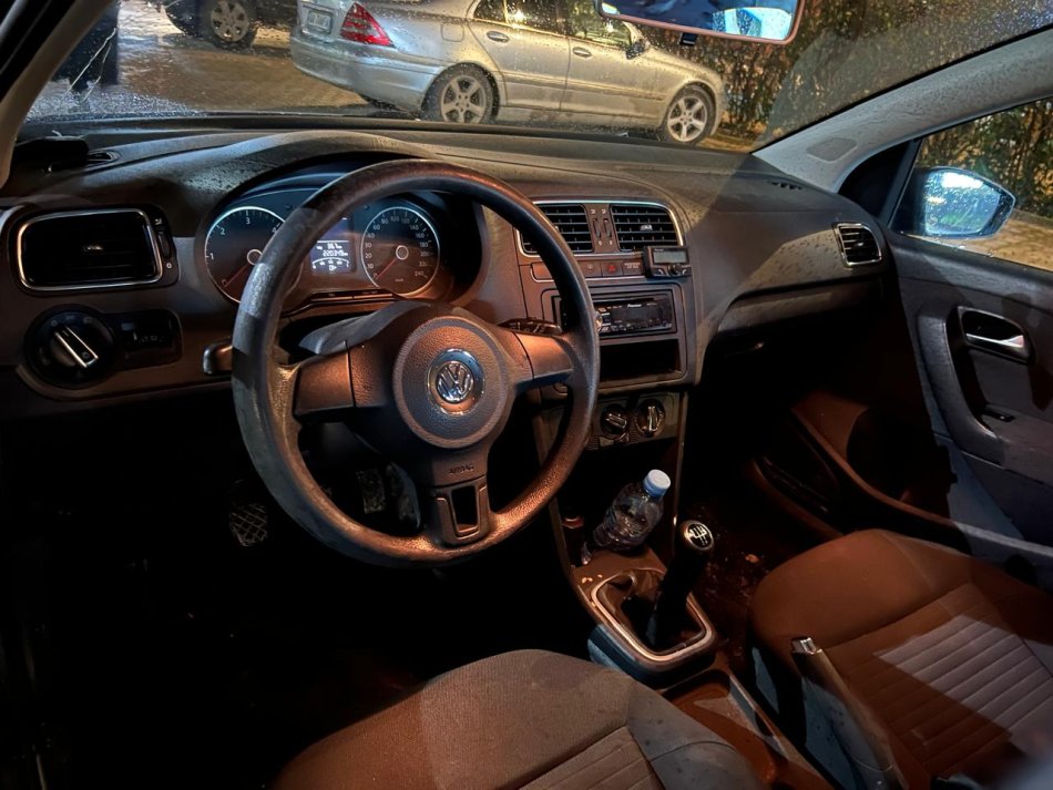 Fushe Kruje, shes makine Vw volkswagen polo Nafte, gri e erret manuale Kondicioner 220.000 km 4.500 €