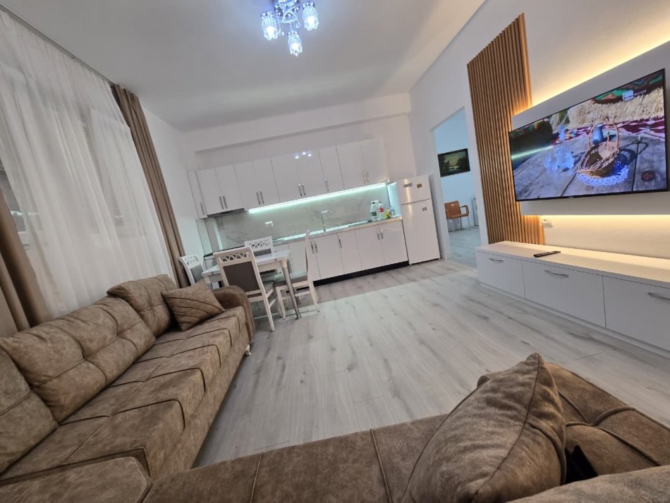 Tirane, jepet me qera apartament 1+1 Kati 0, 100 m² 400 € (Sauk (New York School))